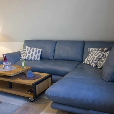 Inselblume 63 - In Ruhiger Lage, Mit Balkon *
